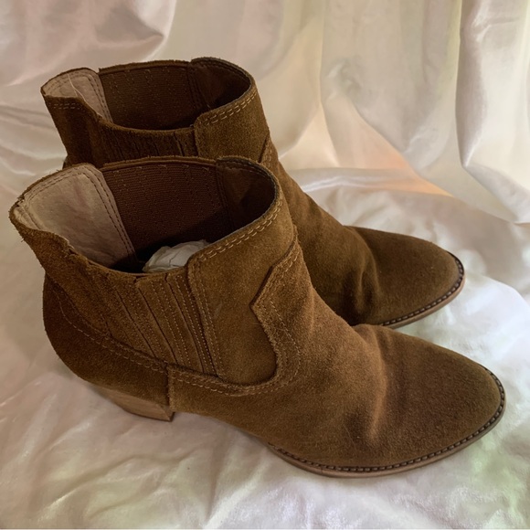Dolce Vita Tan Suede Ankle Boot - Picture 6 of 6